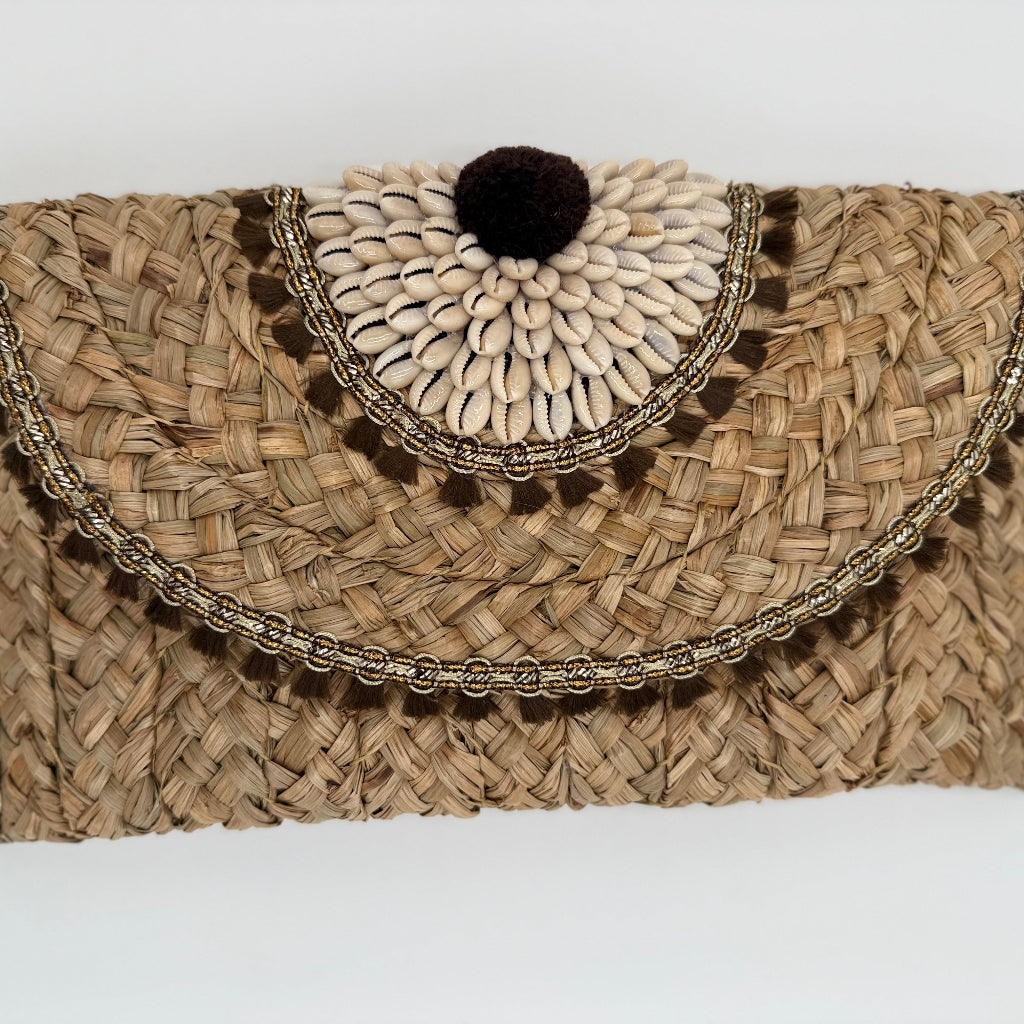 La Brisa – Clutch Sand Shell